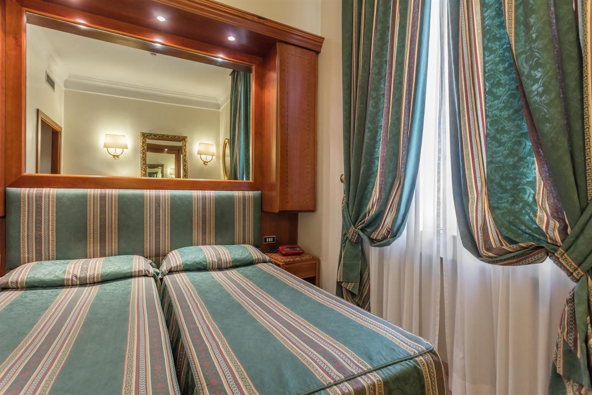 Raeli Hotel Luce — Photos 2